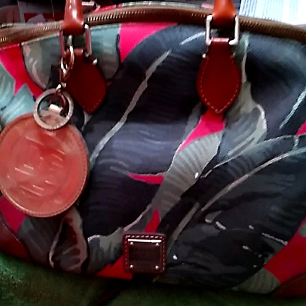 Hand bag